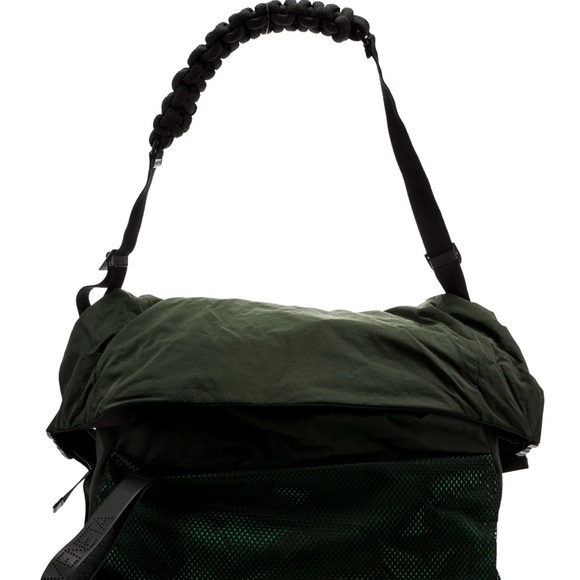 BOTTEGA VENETA
Paper Touch Messenger Bag - Picture 3 of 6